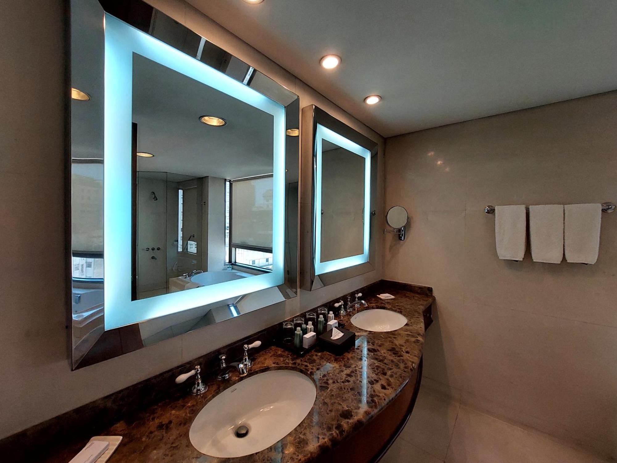 Regal Pacific Puerto Madero Hotel Buenos Aires Kültér fotó Bathroom