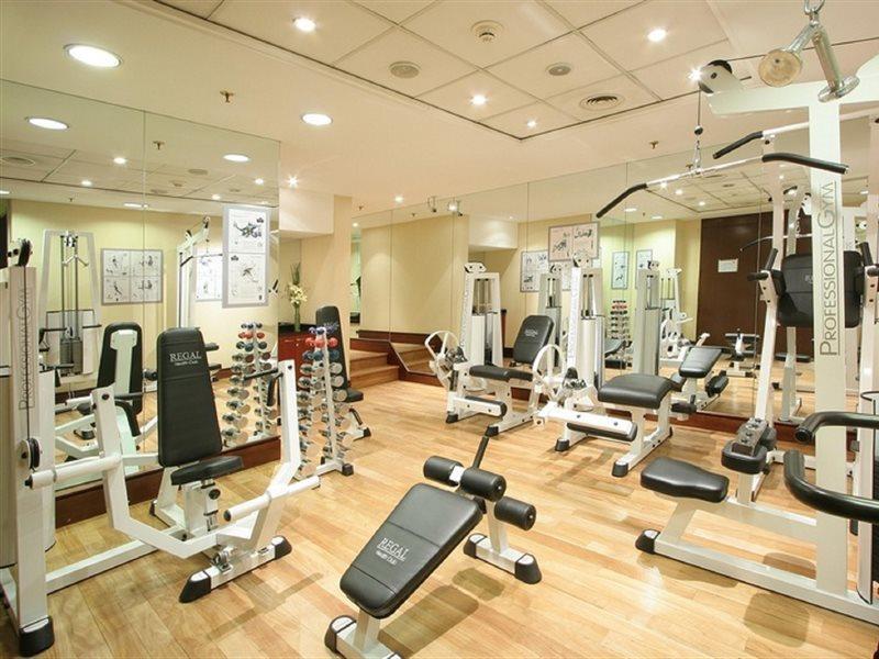 Regal Pacific Puerto Madero Hotel Buenos Aires Kültér fotó A gym in a hotel